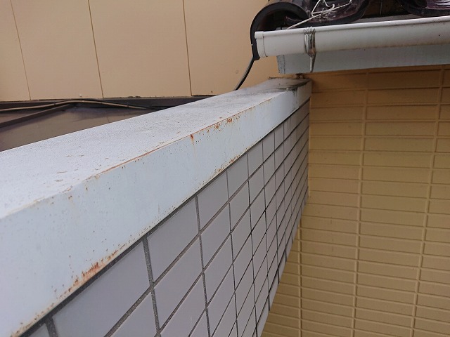 原因想定箇所の笠木